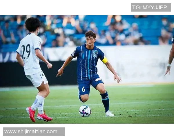 广岛三箭迎战福冈黄蜂争夺联赛关键三分全力以赴展现球队风采