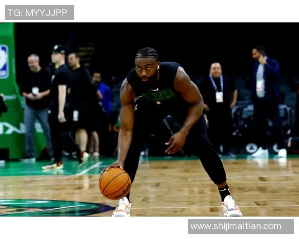 杰伦布朗:从新星崛起到NBA全明星的奋斗历程与未来展望 杰伦布朗:从新星崛起到NBA全明星的奋斗历程与未来展望