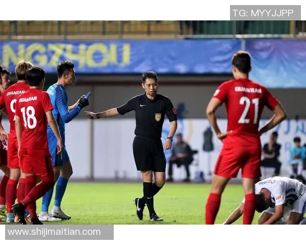 权健迎战富力争夺胜利两队实力对决引发球迷热议