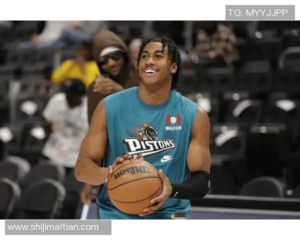 杰登艾维的篮球之路：从高校明星到NBA新星的成长历程