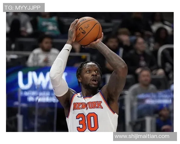 2014年尼克斯与山猫激战回顾球员表现与比赛亮点全解析